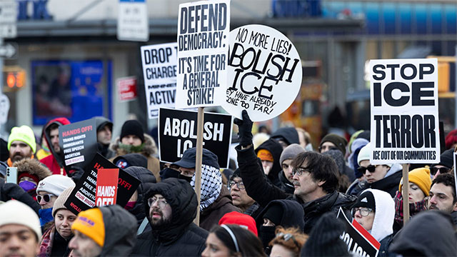 Các cuộc biểu tình quy mô lớn đã lan rộng khắp nước Mỹ sau khi Alex Pretti bị các đặc vụ liên bang hạ sát.